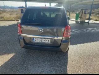 Opel Zafira 2012