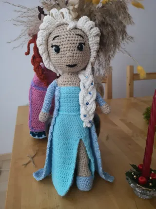Muñeca Elsa Crochet Hecha a Mano