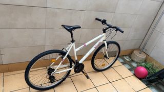 Bicicleta Rockrider 5.0 de 26 pulgadas