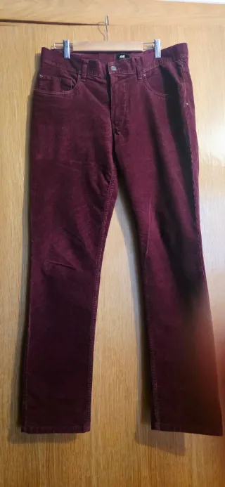 Pantalones granates de pana H&M