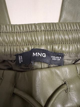 Pantalón de cuero verde caqui