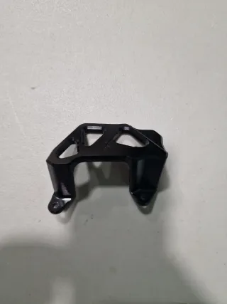 Protector Pinza Freno Disco Trasero