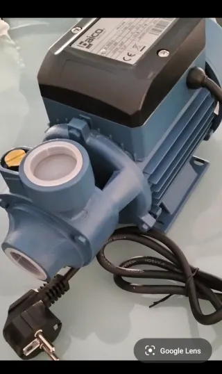 Bomba de agua 220v 370w nueva.