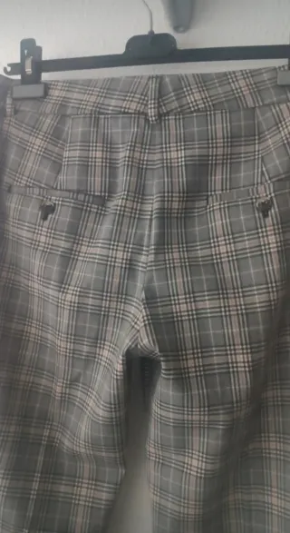 Pantalón cuadros Mango