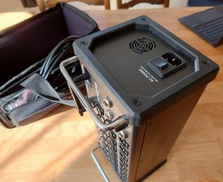 Midas MR18 Mezclador Digital + Bolsa