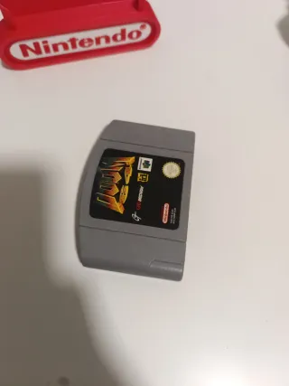 Cartuccia del videogioco Doom per Nintendo 64