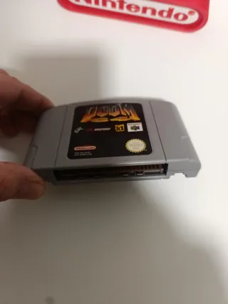 Cartuccia del videogioco Doom per Nintendo 64