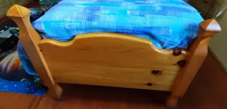 Letto singolo in legno