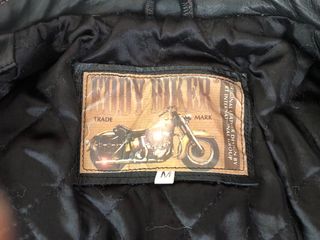 Chaqueta de buen cuero para mujer.