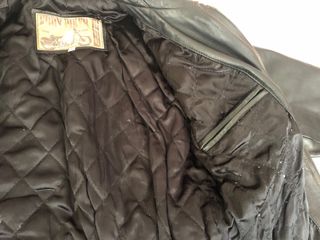 Chaqueta de buen cuero para mujer.