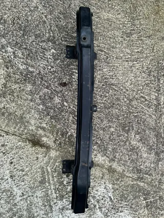 Refuerzo defensa delantero BMW E90/E91