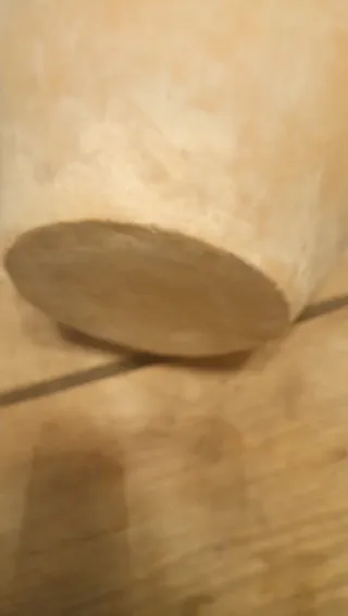 Botija antigua de barro