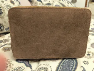 Bolso tipo cubo serraje taupe