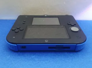 CONSOLA NINTENDO 2DS COMPLETA CON MUCHOS JUEGUIS