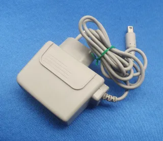 CONSOLA NINTENDO 2DS COMPLETA CON MUCHOS JUEGUIS