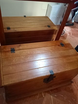 Arcón de madera rústico