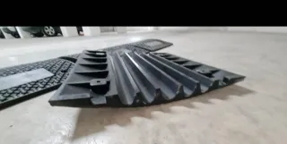 Badén de caucho, 50x50x5cm, evita roces, reductore