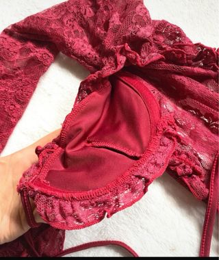 Top SHEIN encaje rojo talla única