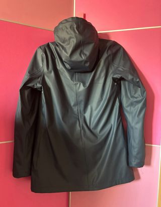 Chaqueta impermeable azul marino