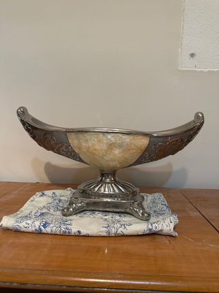 Jarrón decorativo metal y madera