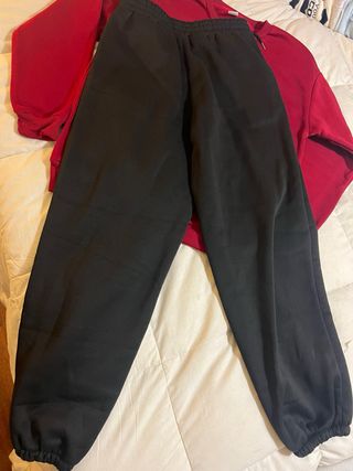 Completo felpa con gatti