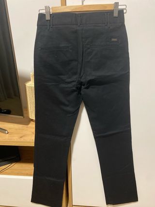 Pantalón negro vestir Mango