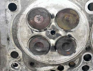 119932 221004x300 culata kia carnival 2.9 cdri ex