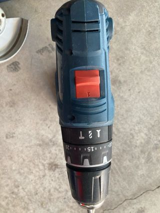 Radial Bosch a Batería + Taladro + Cargador18v