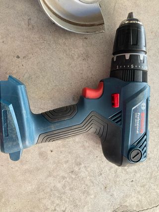 Radial Bosch a Batería + Taladro + Cargador18v