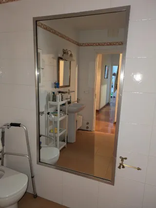 Espejo de baño plateado