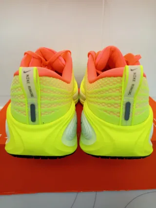 Nike Vomero Plus T42'5