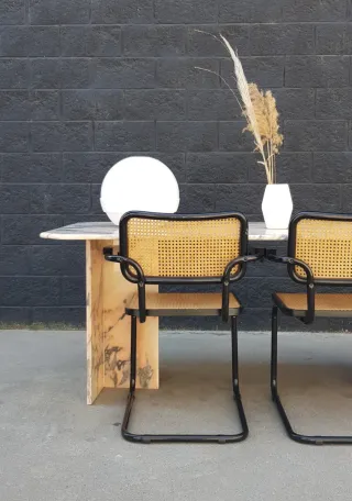 Mesa salon mármol rosa. Vintage, 70s.