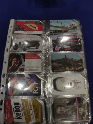 Fogli trasparenti porta schede telefoniche