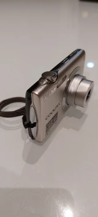 Cámara Digital Nikon Coolpix S3000 Plata