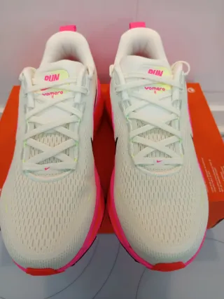 Nike Vomero 18 CM T41