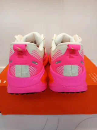 Nike Vomero 18 CM T41