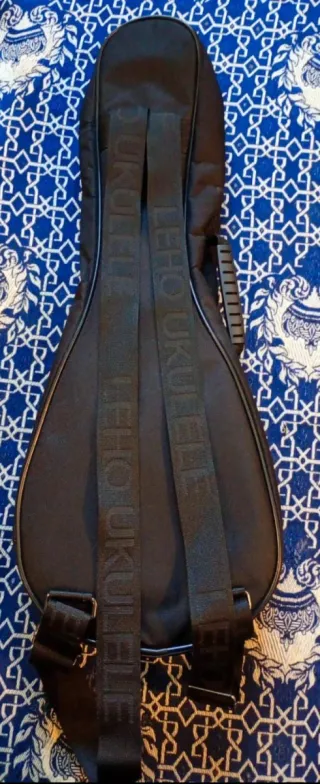 Ukelele Lanai con funda