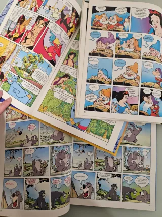 Lot de tres comics amb contes de Disney