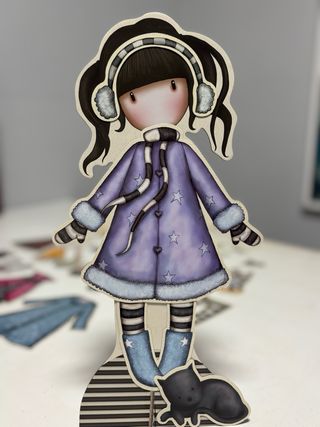 Muñeca Gorjuss Santoro con ropa magnética