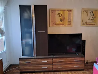 Mueble Comforama madera y cristal