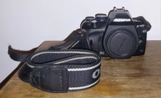 Cámara Olympus E-420 + 2 objetivos