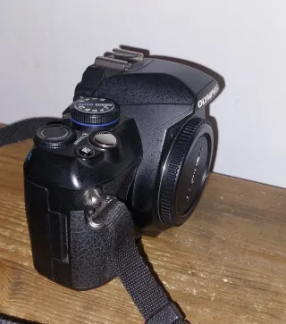 Cámara Olympus E-420 + 2 objetivos