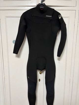 Traje de neopreno Quiksilver negro surf