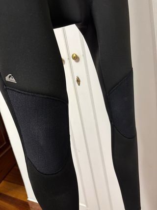 Traje de neopreno Quiksilver negro surf