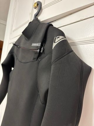 Traje de neopreno Quiksilver negro surf
