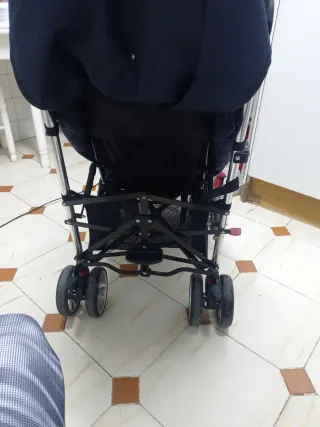 Silla de paseo azulArue .