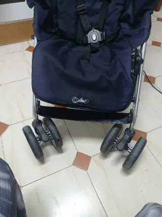 Silla de paseo azulArue .