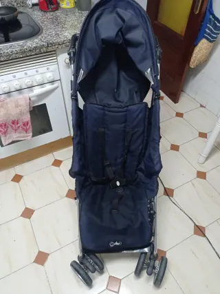 Silla de paseo azulArue .