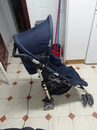 Silla de paseo azulArue .