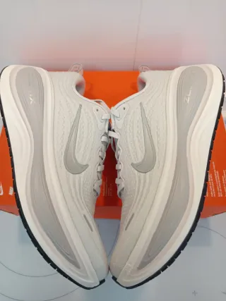 Nike Vomero Plus T40